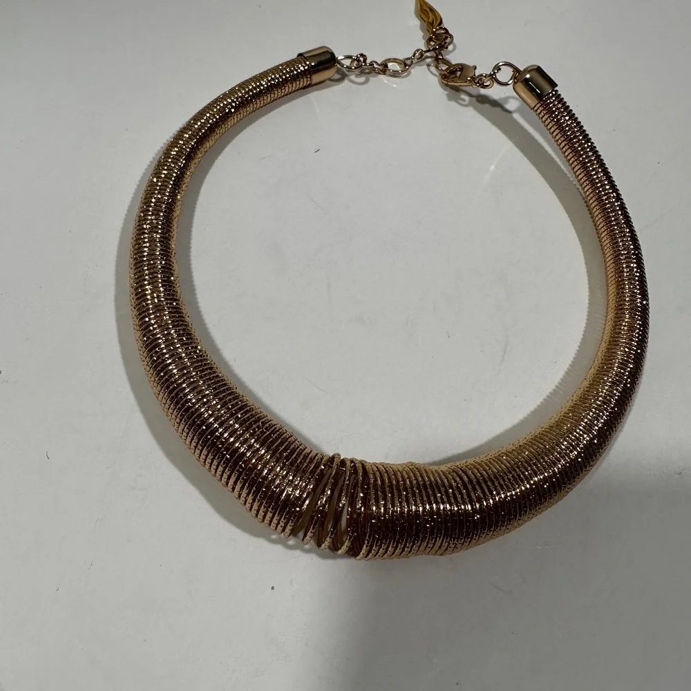 DVF Diane Von Furtenberg Choker‎ necklace in Gold